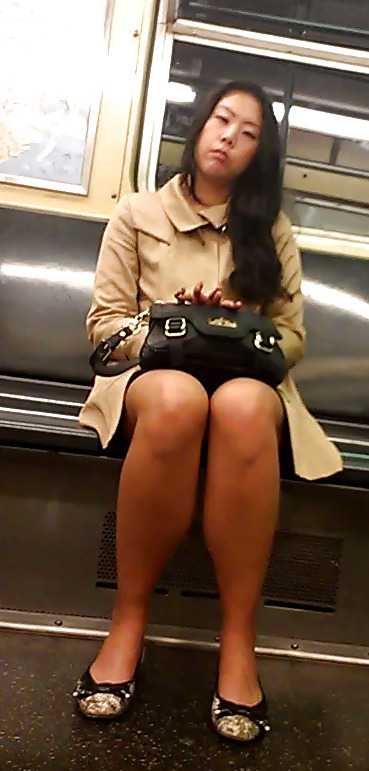 New York Subway Girls Busted and Caught Looking