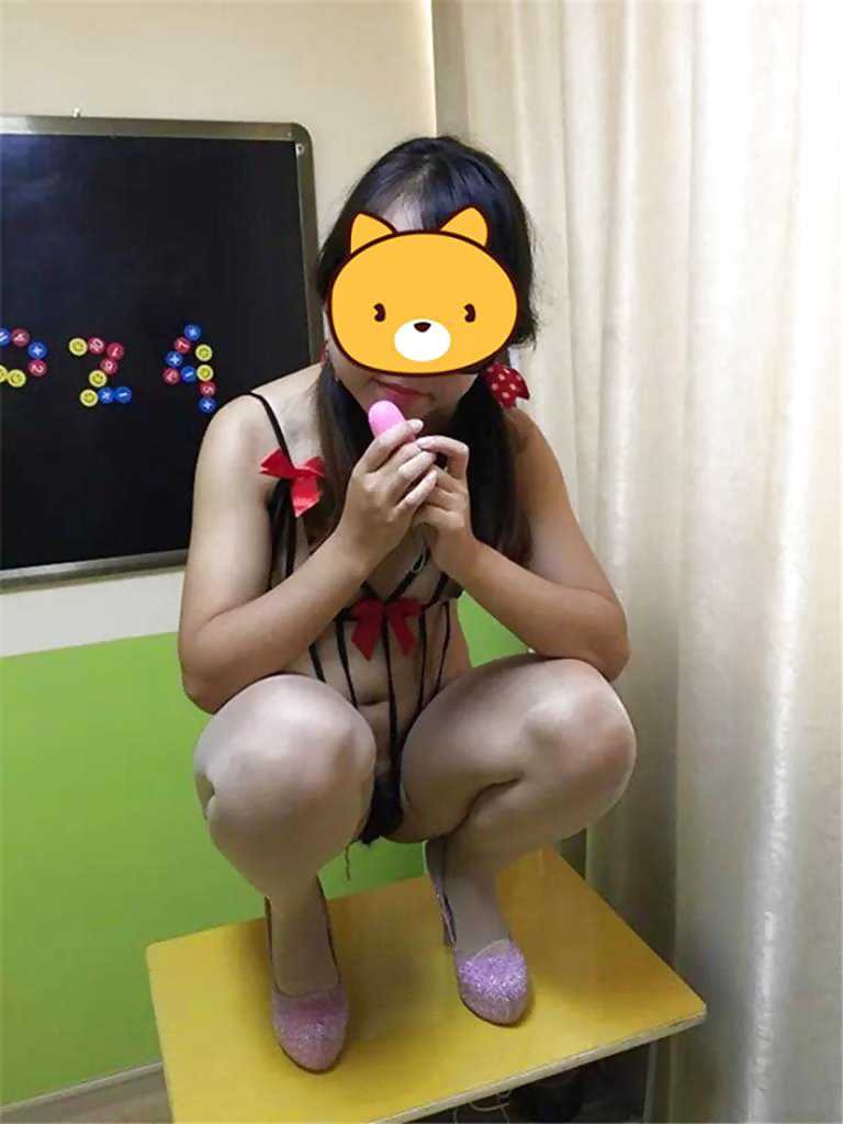 Chinese college girl exposed