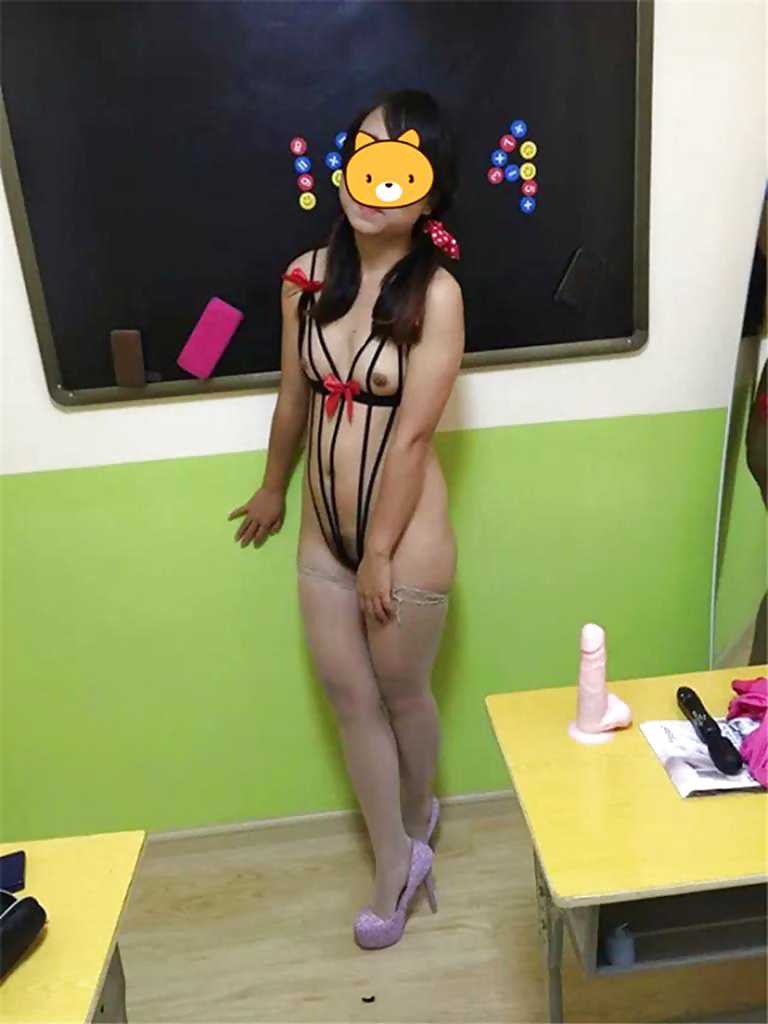 Chinese college girl exposed
