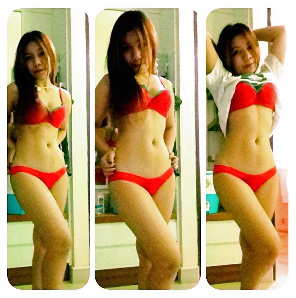 Our Thai Girl Friend Sweet  Dar. First time Naked photos