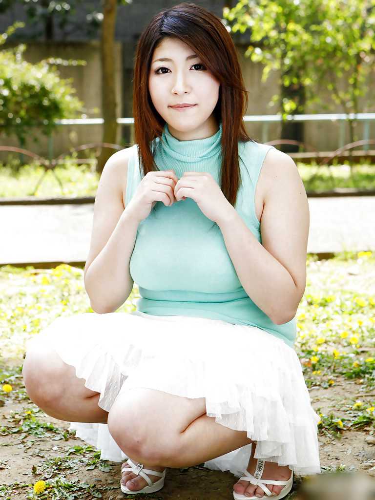 Rina Araki - Sexy Japanese Star