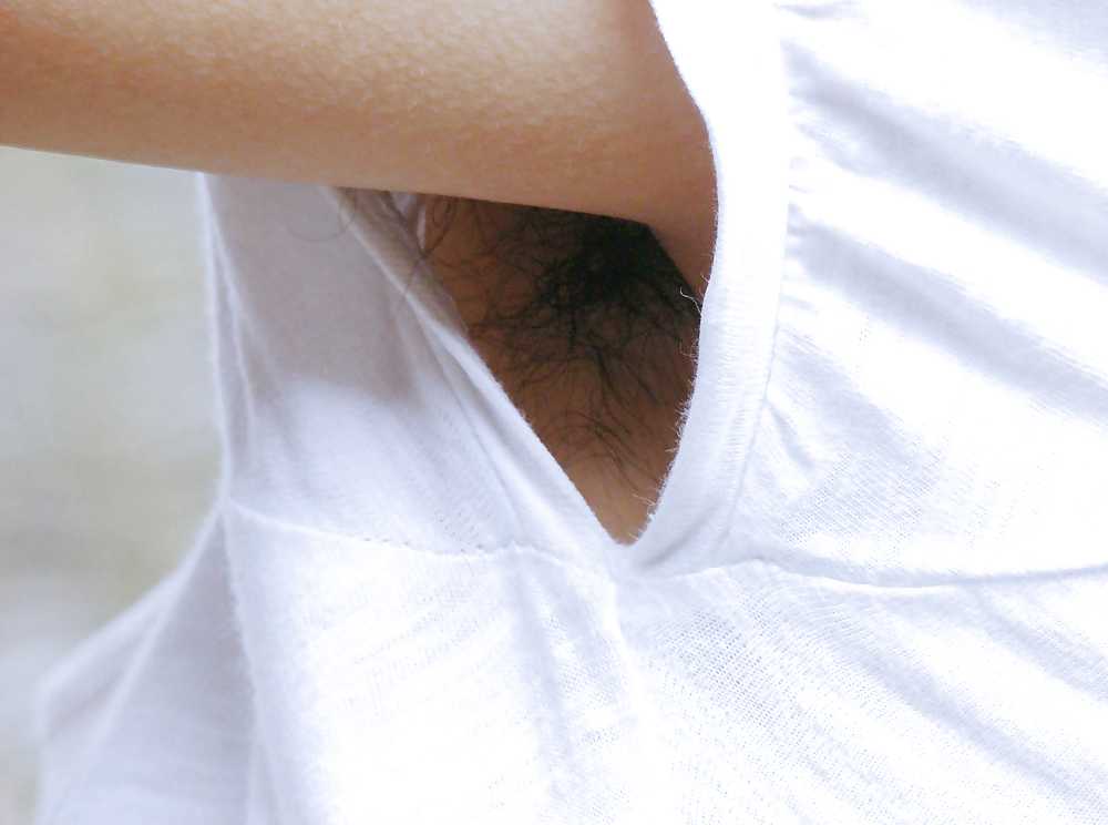 Candid Hairy Armpit Photography in China.