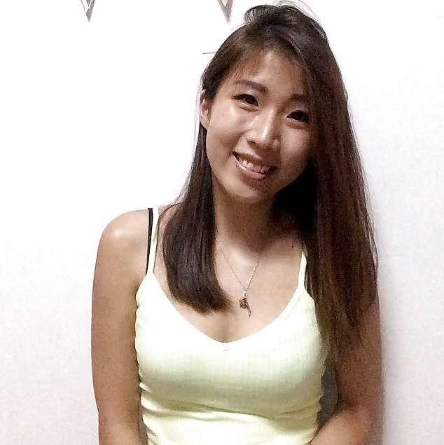 Chinese Busty Singapore Girl