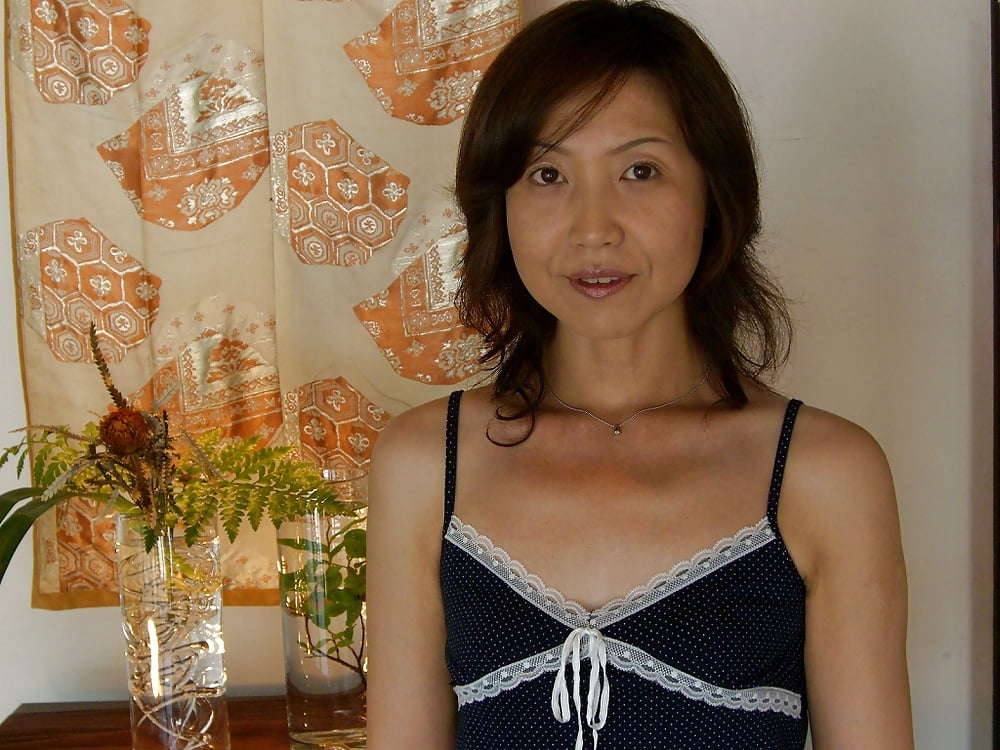 Beautiful Japanese wife Misaki wet loose pussy
