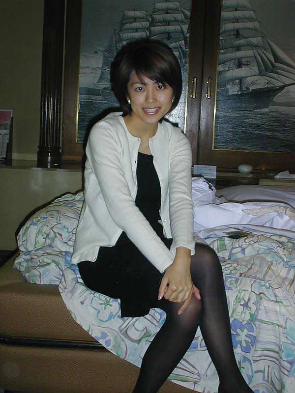 Japanese office girl Kyoko Aoki