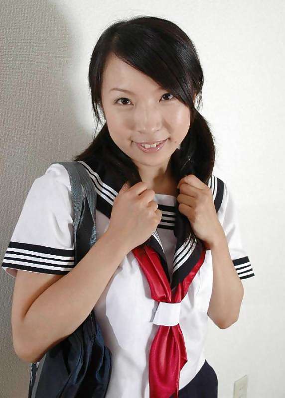 Japanese Schoolgirls (18+)