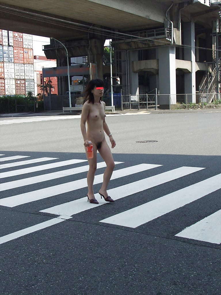 Japanese Girl Public Nudity 04